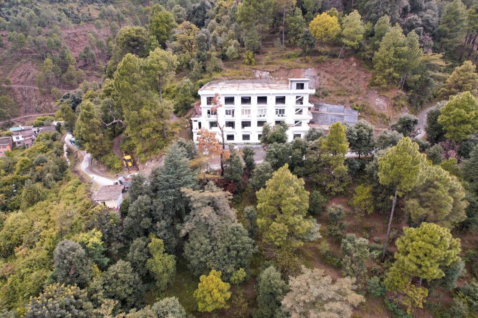 Hotel Candle Wood Чамба Экстерьер фото
